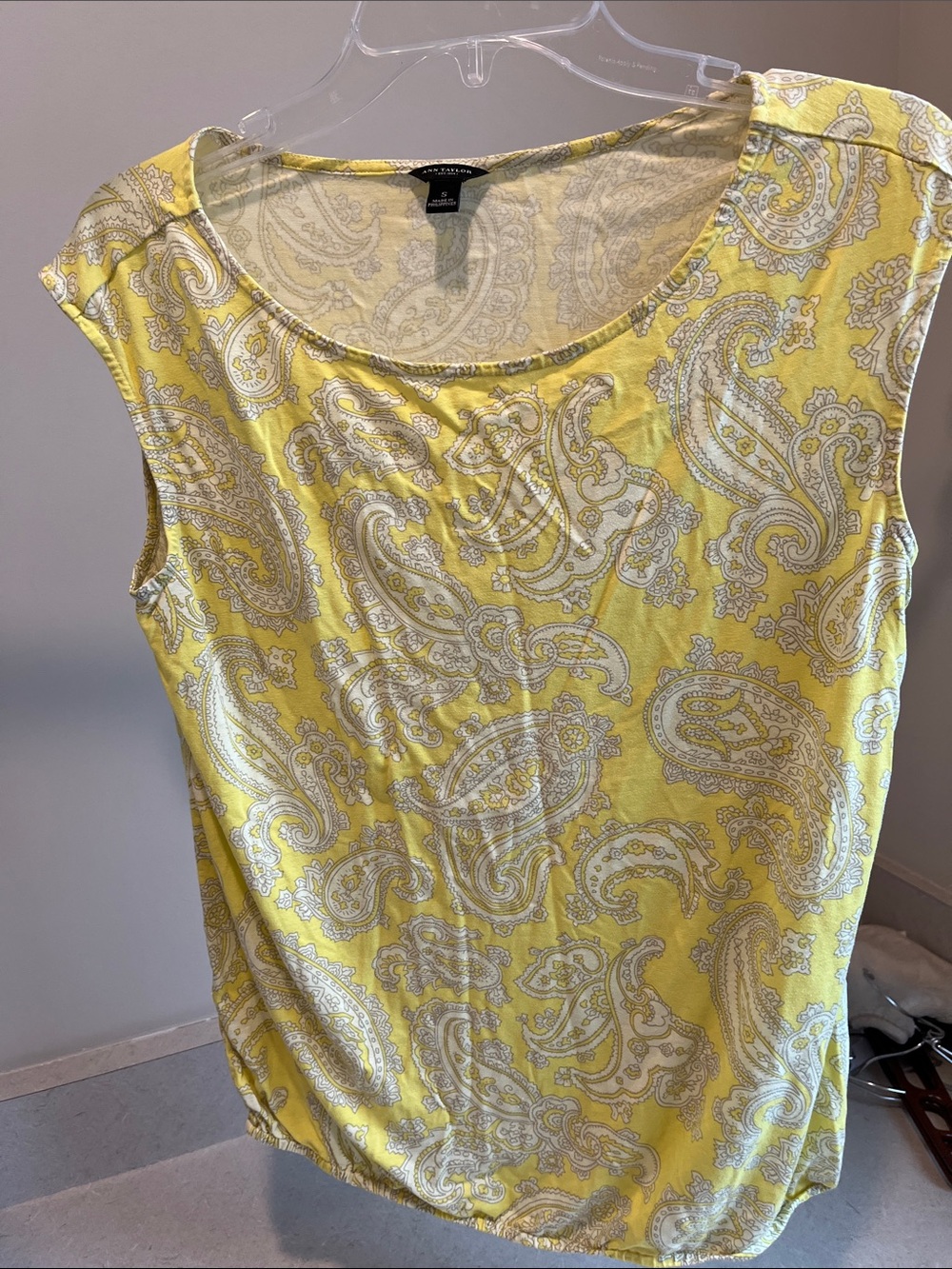 Ann Taylor Yellow Paisley Scoop Neck Tank